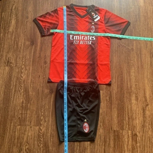 PULISIC AC MILAN Home Jersey 2023-24 Youth Kids Kit Small NWT - Picture 12 of 12
